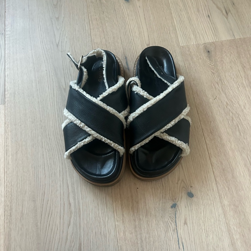 ALOHAS Marshmallow sandals
